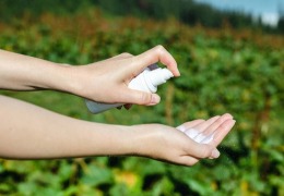 使用防曬噴霧也要注意保護(hù)肺部！??！